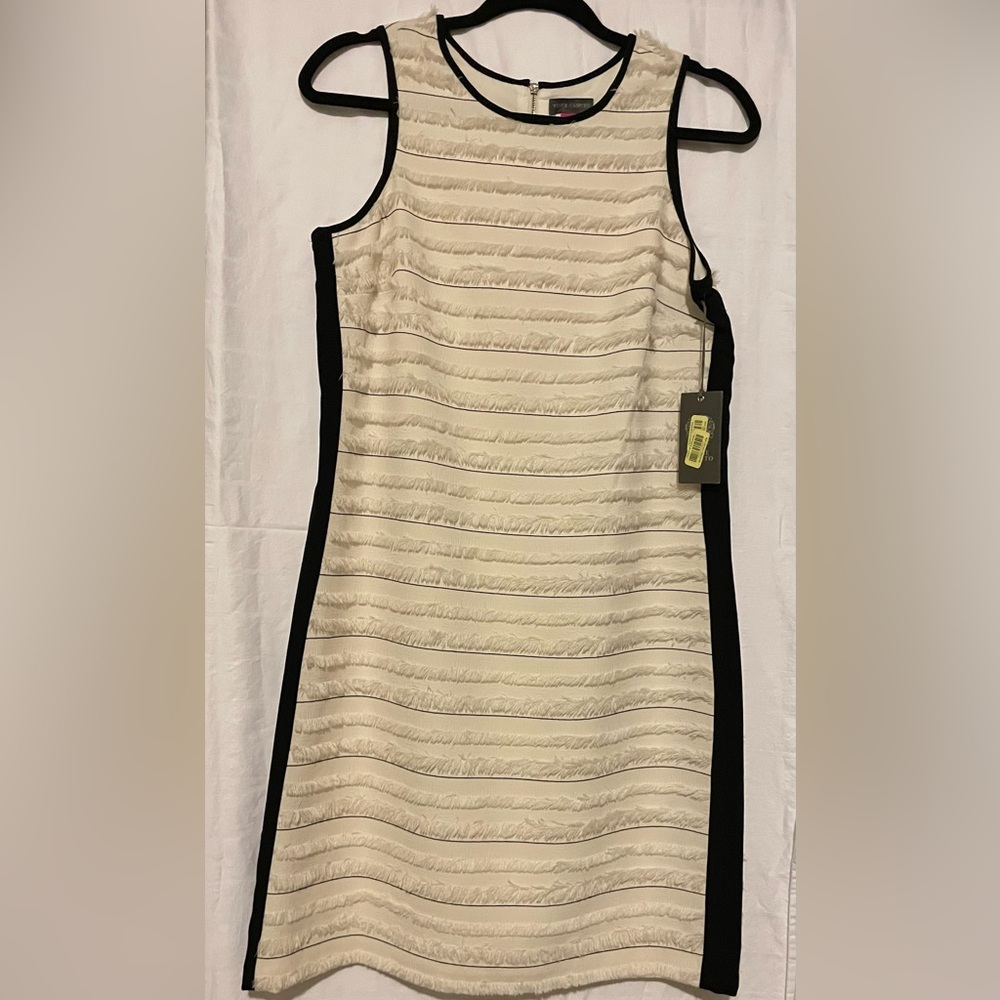 Vince Camuto White and black dress Size 4 Never worn, tags still on it.
